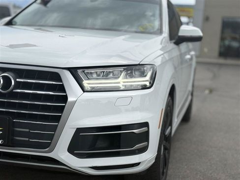 Used 2019 Audi Q7 3.0T Premium Plus w/ Premium Plus Package AWD/4WD image 12