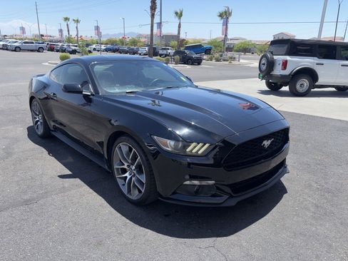 Used 2015 Ford Mustang Coupe RWD image 7
