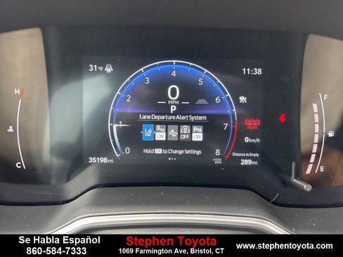 Used 2023 Toyota Corolla Cross XLE image 18