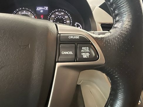 Used 2016 Honda Odyssey EX-L image 18