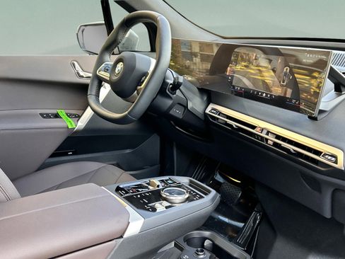 Used 2026 BMW iX xDrive45 image 27