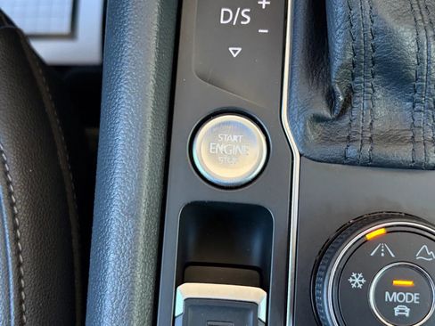 Used 2019 Volkswagen Atlas SE w/ Panoramic Sunroof Package AWD/4WD image 28