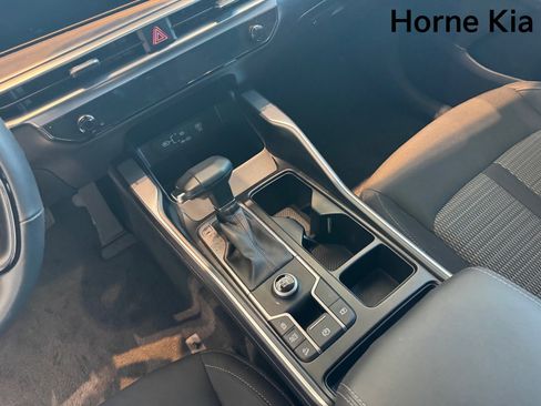 New 2026 Kia Sorento LX FWD image 18