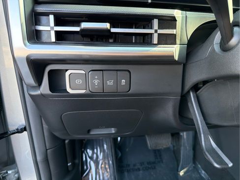 Used 2024 Hyundai Santa Fe SE FWD image 15