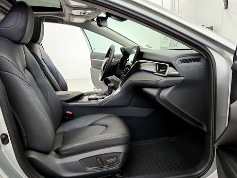 Used 2024 Toyota Camry XSE w/ Navigation Package FWD image 17
