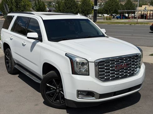 Used 2019 GMC Yukon SLT AWD/4WD image 3