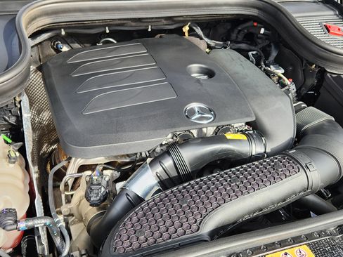 Used 2022 Mercedes-Benz GLE 350 4MATIC image 9