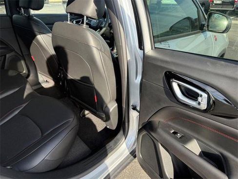 New 2026 Jeep Compass Trailhawk image 12