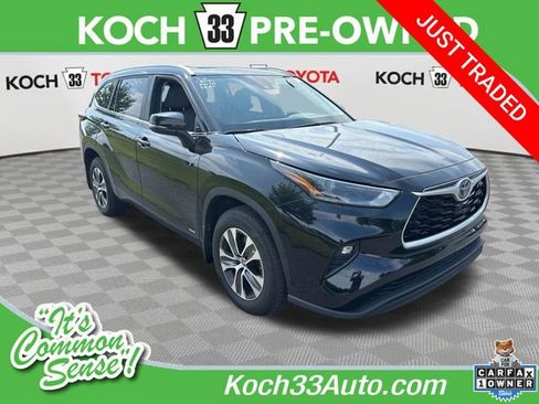 Used 2023 Toyota Highlander XLE AWD/4WD image 1