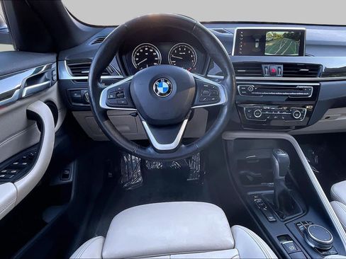 Used 2018 BMW X1 xDrive28i w/ Premium Package AWD/4WD image 5