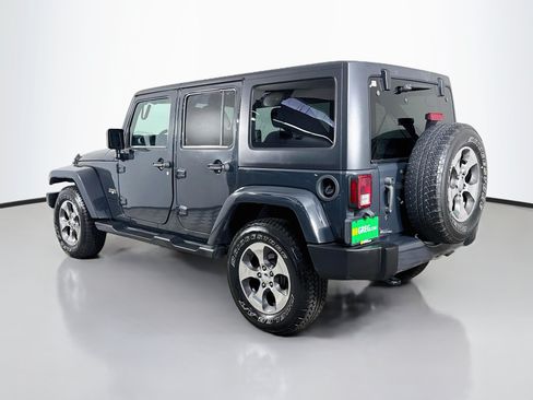 Used 2016 Jeep Wrangler Unlimited Sahara AWD/4WD image 7