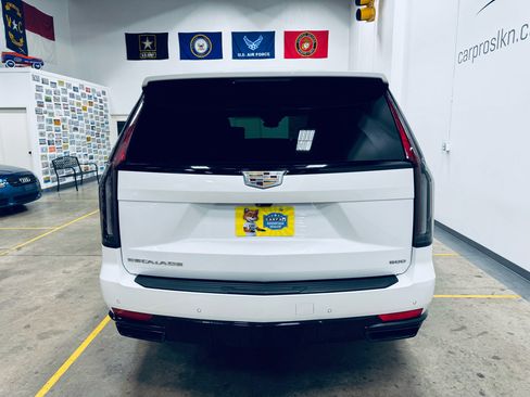 Used 2022 Cadillac Escalade Sport Platinum w/ Heavy-Duty Trailer Package image 6