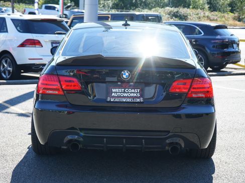 Used 2011 BMW 335i xDrive Coupe AWD/4WD image 4