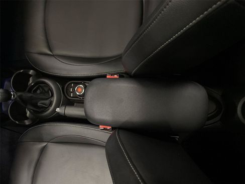 Used 2019 MINI Cooper 2-Door Hardtop FWD image 26