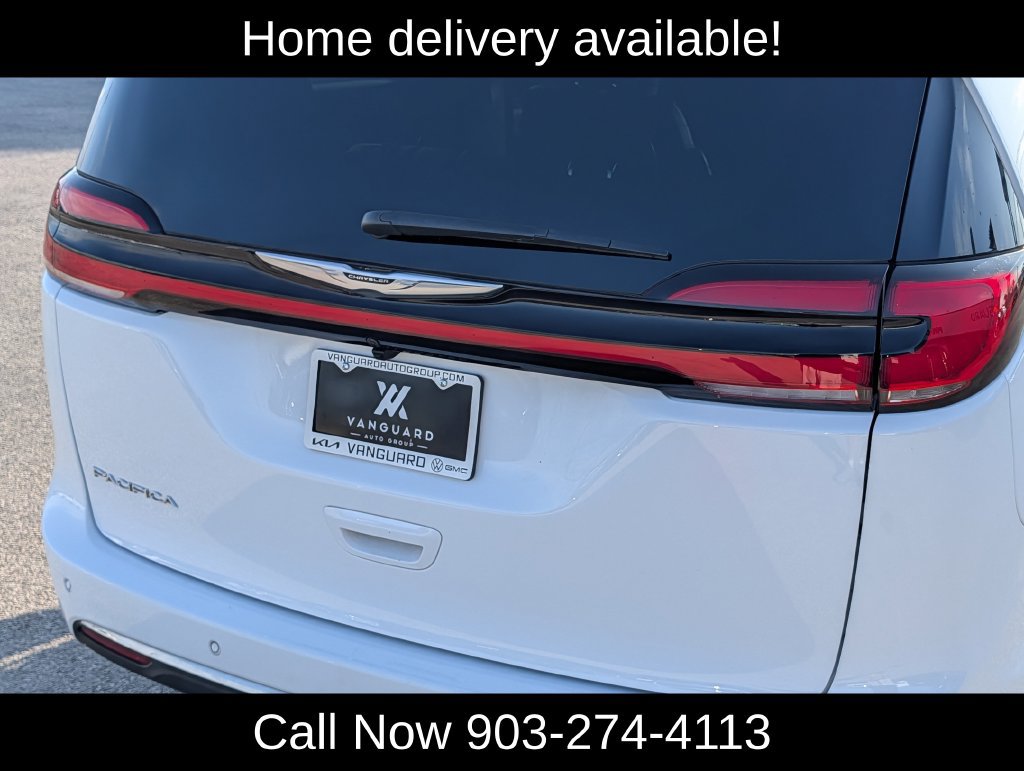 Used 2026 Chrysler Pacifica Select FWD image 9
