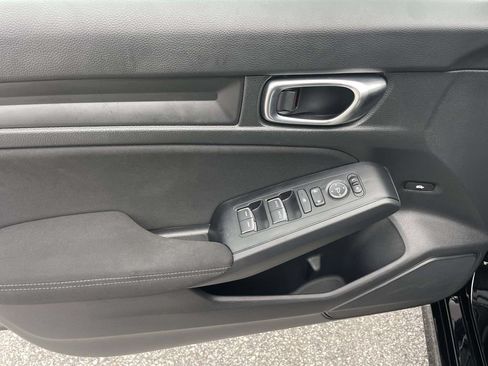 Used 2025 Honda Civic LX image 16