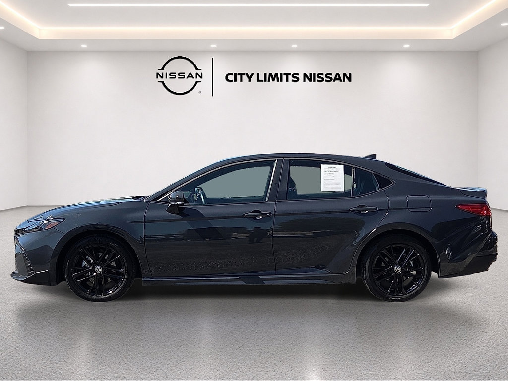 Used 2026 Toyota Camry SE FWD image 5