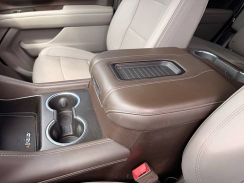 Used 2022 GMC Yukon SLT AWD/4WD image 22