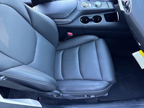 Used 2025 Genesis GV70 2.5T Select w/ Select Package image 15