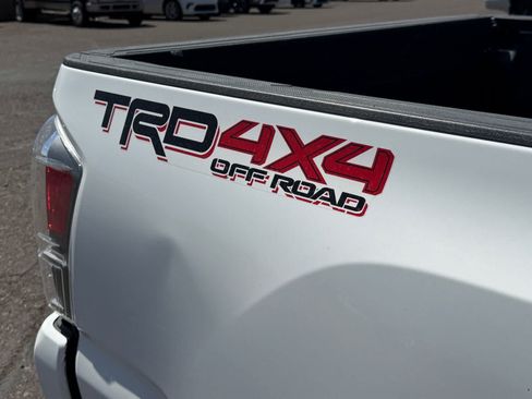 Used 2023 Toyota Tacoma TRD Off-Road w/ Advanced Technology Package AWD/4WD image 8