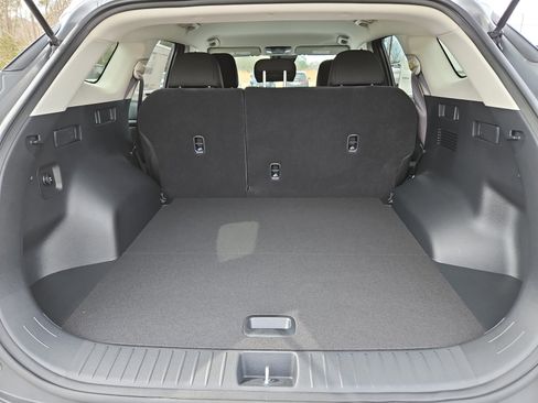 Used 2025 Kia Sportage LX image 19