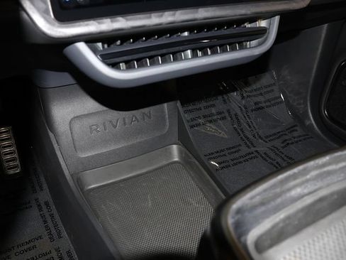 Used 2024 Rivian R1S Adventure Dual AWD/4WD image 23