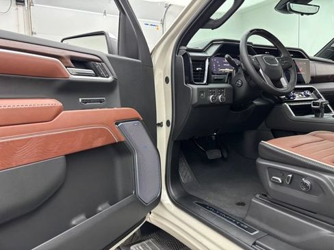 New 2026 GMC Sierra 1500 Denali Ultimate AWD/4WD image 18