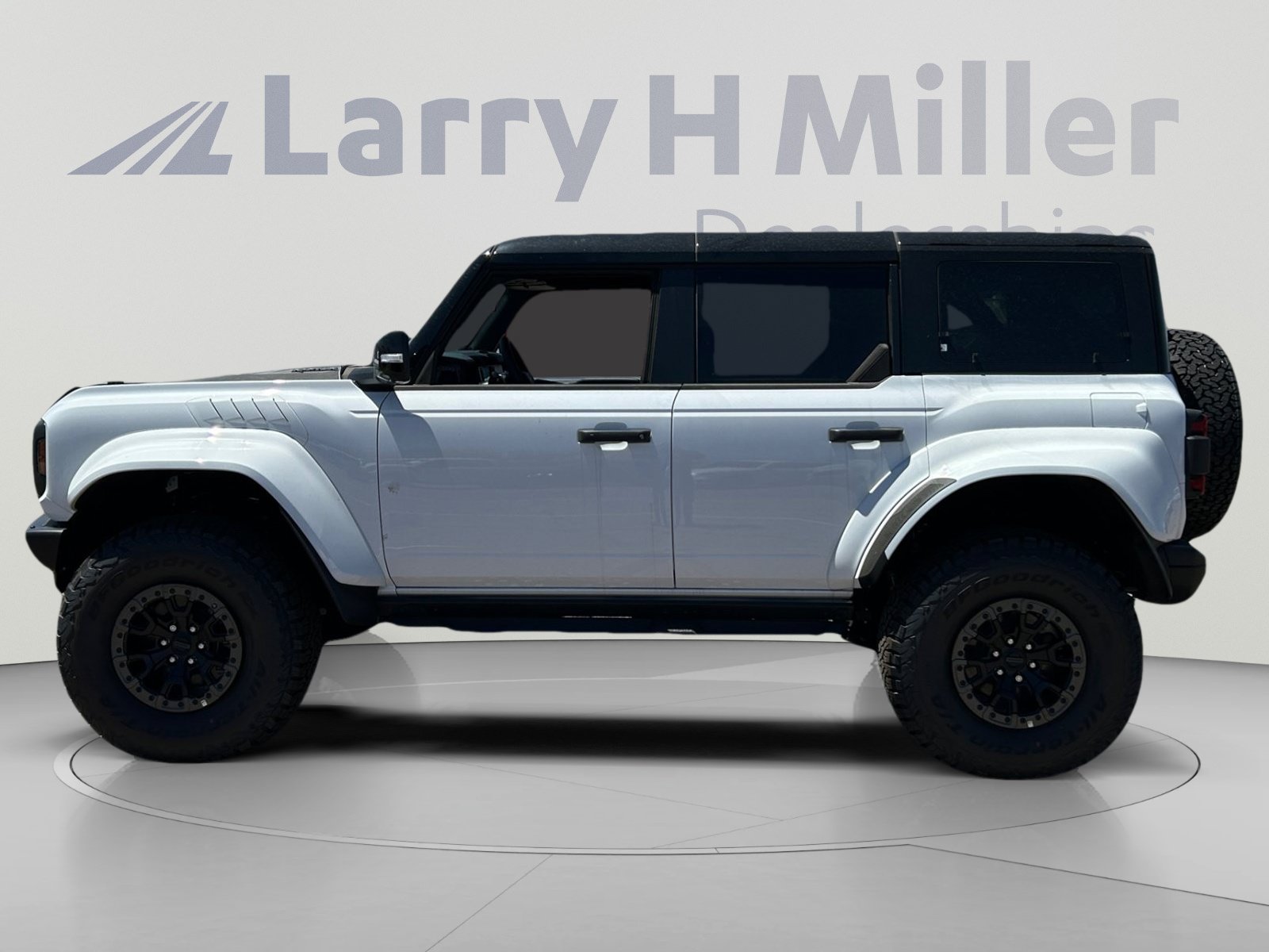 New 2025 Ford Bronco Raptor AWD/4WD image 2