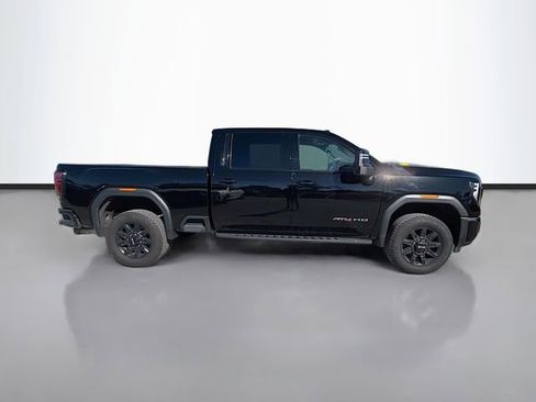Used 2025 GMC Sierra 2500 AT4 w/ AT4 Premium Plus Package image 2