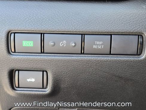 Used 2024 Nissan Sentra SR FWD image 30