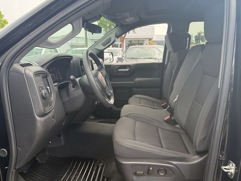 Used 2025 Chevrolet Silverado 1500 Custom RWD image 9