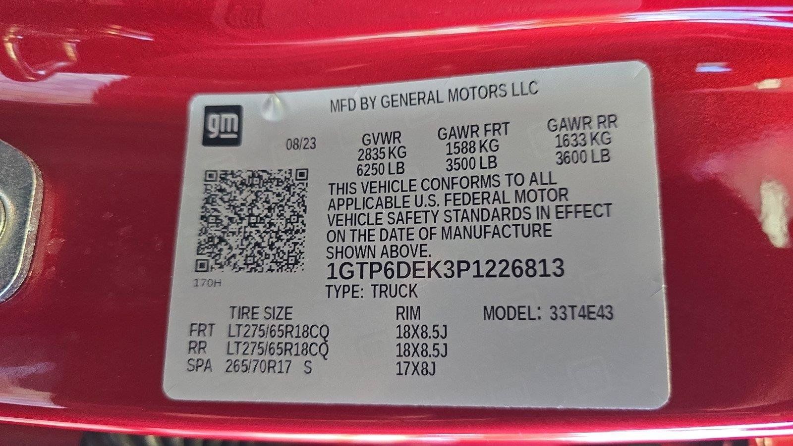 Used 2023 GMC Canyon AT4 w/ Canyon Safety Plus Package AWD/4WD image 28