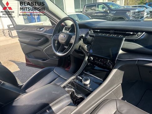 Used 2023 Jeep Grand Cherokee 30th Anniversary AWD/4WD image 40