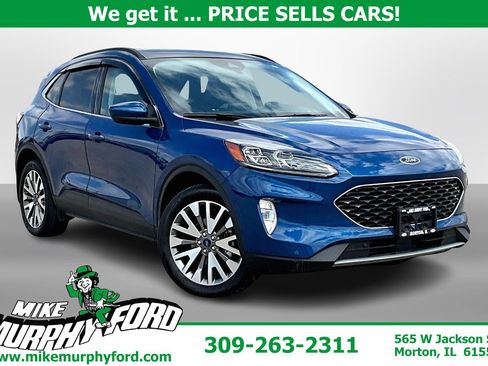 Used 2022 Ford Escape Titanium w/ Class II Trailer Tow Package image 1