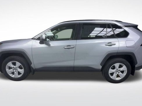 Used 2019 Toyota RAV4 XLE w/ Convenience Package AWD/4WD image 5