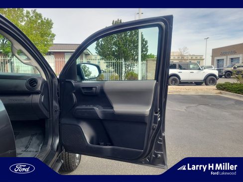 Used 2020 Toyota Tacoma SR image 16