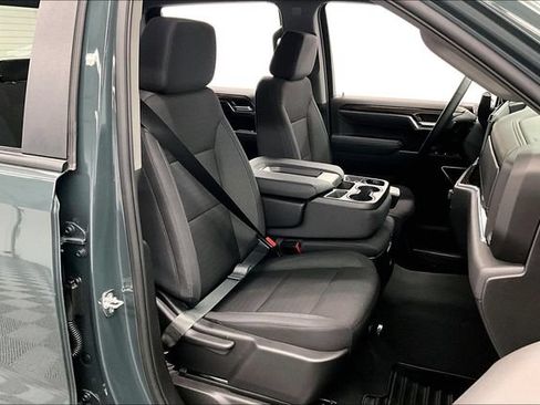 Used 2026 Chevrolet Silverado 1500 LT AWD/4WD image 8