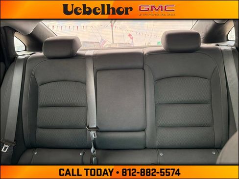 Used 2023 Chevrolet Malibu LT FWD image 18