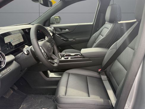New 2026 Chevrolet Equinox LT w/ Convenience Package II AWD/4WD image 10