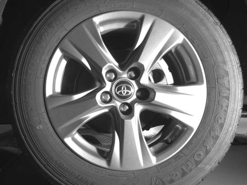 Used 2025 Toyota RAV4 XLE image 15