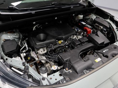 Used 2022 Toyota RAV4 XLE Premium AWD/4WD image 15