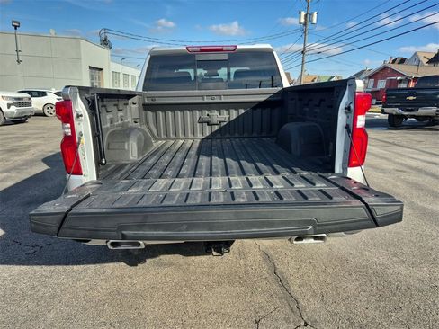 Used 2022 Chevrolet Silverado 1500 LTZ image 31