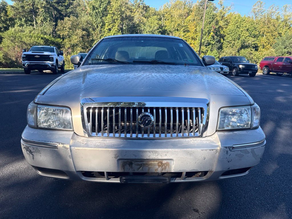 Used 2010 Mercury Grand Marquis LS RWD image 2
