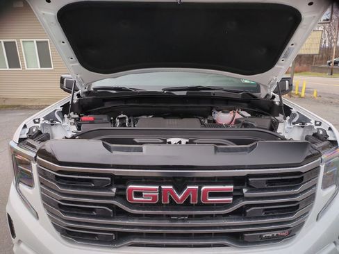 New 2026 GMC Sierra 1500 AT4 w/ AT4 Premium Package image 17