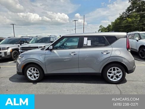 Used 2025 Kia Soul LX FWD image 27