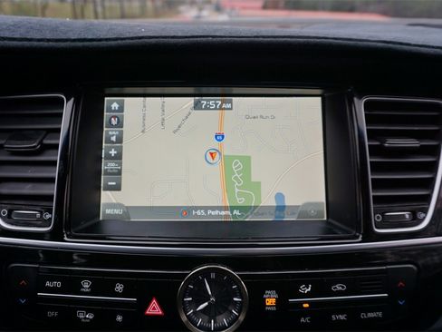 Used 2016 Kia K900 Luxury w/ Luxury VIP Package image 10