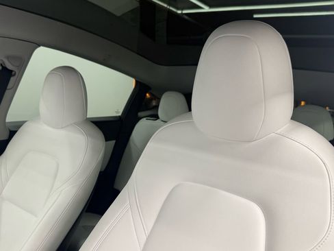 Used 2022 Tesla Model Y Performance image 20