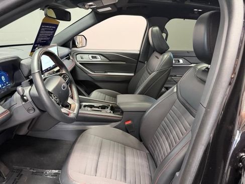 Used 2025 Ford Explorer ST-Line w/ Premium Package AWD/4WD image 16