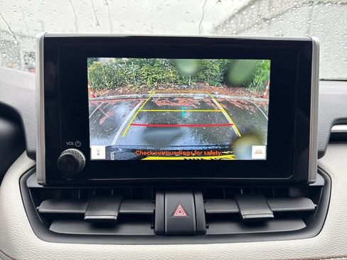 Used 2024 Toyota RAV4 XLE w/ Convenience Package AWD/4WD image 11