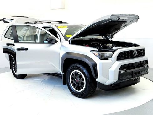 Used 2025 Toyota 4Runner TRD Off-Road Premium w/ Tow Technology Package AWD/4WD image 12